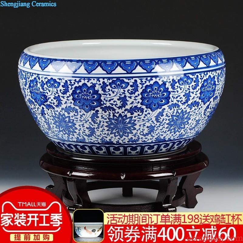 Jingdezhen ceramics Blue and white and exquisite ceramic thin foetus floret bottle Classic and modern Chinese style living room table furnishing articles