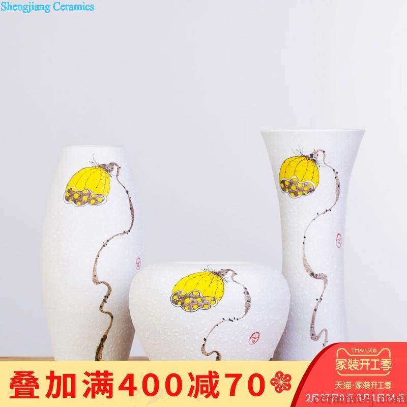 Sf81 jingdezhen ceramics Be born tail bottle Manual sculpture handicraftsmen Yueyang tower to remember