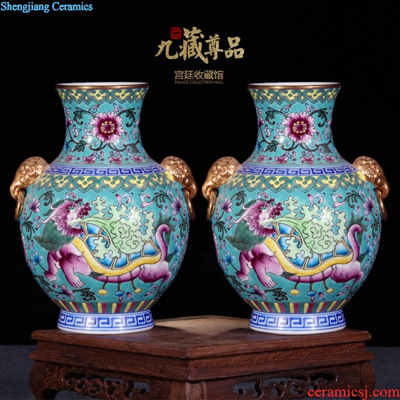 Jingdezhen ceramics Archaize qing qianlong powder enamel vase furnishing articles of Chinese style classical ancient frame collection