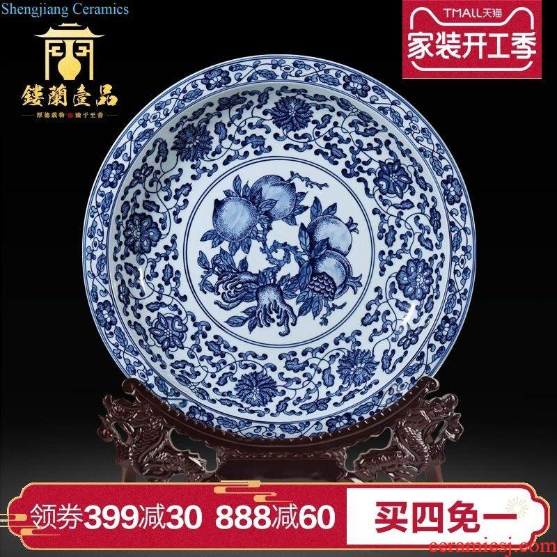 Jingdezhen blue and white storage tank new Chinese style antique ceramics qianlong vase sitting room home furnishing articles