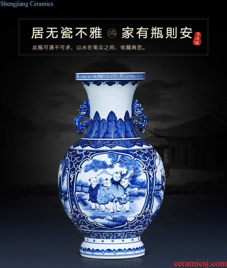 Jingdezhen ceramics furnishing articles hand-painted blue and white porcelain vases, flower arrangement of Chinese style restoring ancient ways is the sitting room bookcase home decoration