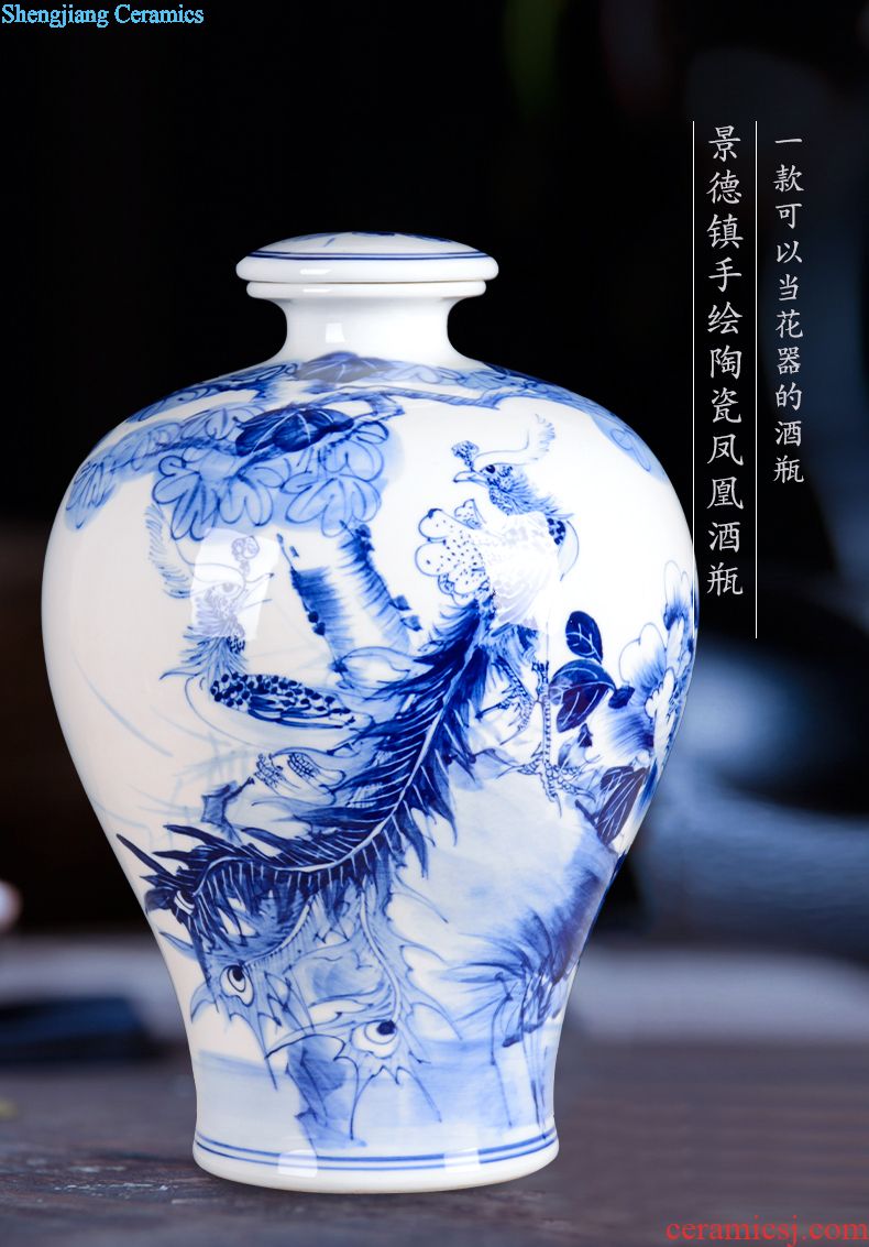 Jingdezhen blue and white porcelain hand-painted bottle is empty wine bottles of household 2 jins of general bubble bottles sealed cans bottles