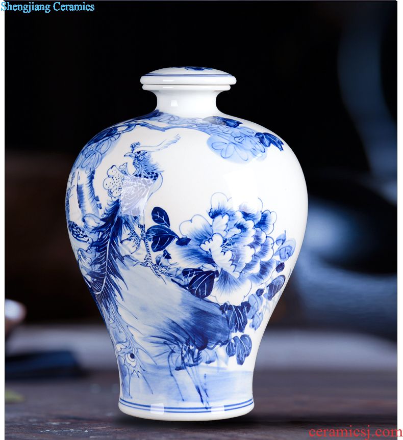 Jingdezhen blue and white porcelain hand-painted bottle is empty wine bottles of household 2 jins of general bubble bottles sealed cans bottles