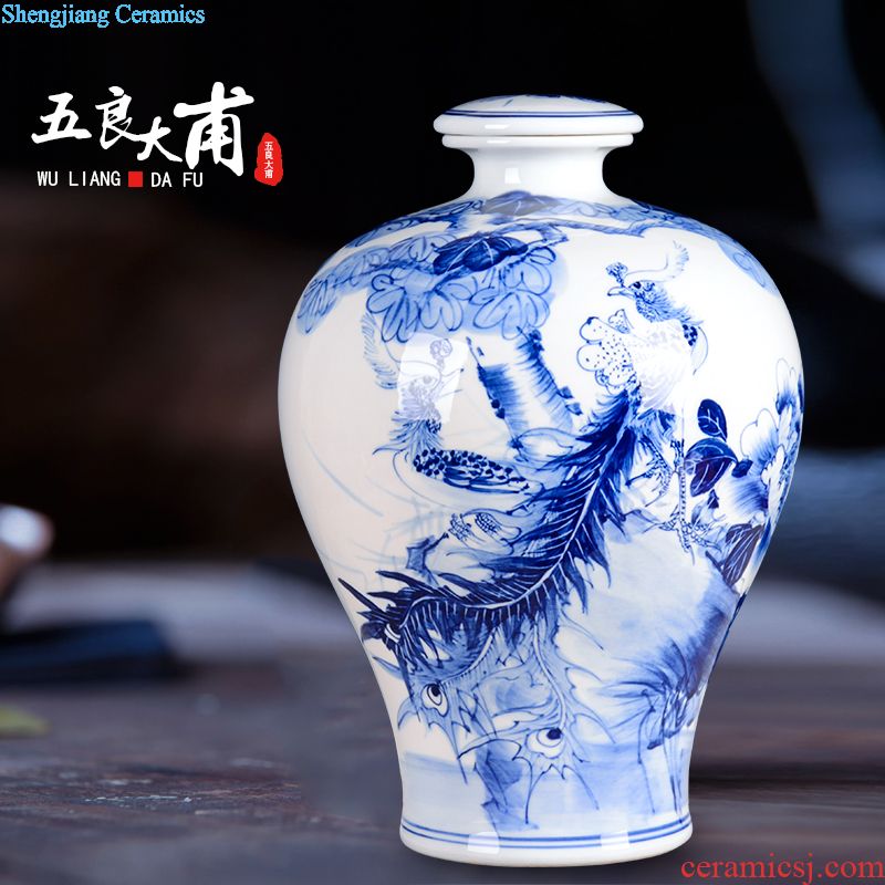 Jingdezhen blue and white porcelain hand-painted bottle is empty wine bottles of household 2 jins of general bubble bottles sealed cans bottles