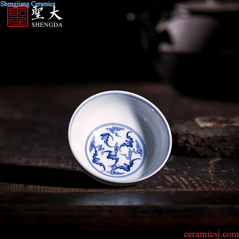 Santa teacups hand-painted ceramic kungfu heap gold sample tea cup masters cup all hand jingdezhen tea pig year gift