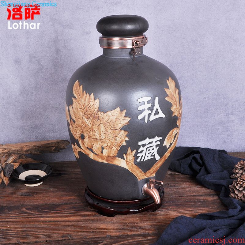 Ceramic jars 10 jins 20 jins 30 jin jin carved retro bottle 50 barrel bubble wine brewing wine sealed jar