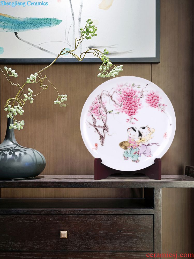 Jingdezhen ceramics furnishing articles Qiu Songxia hand-painted mountain amidst the vases, sitting room of Chinese style household table decorations