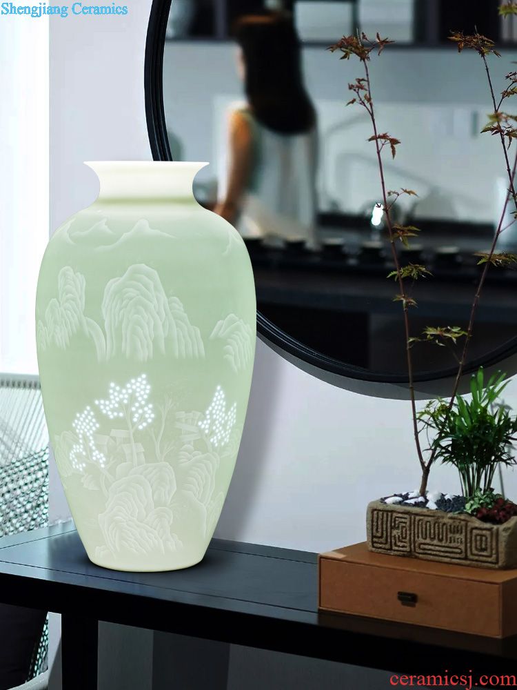 Jingdezhen ceramics furnishing articles antique vase famille rose had Chinese style household desktop sitting room adornment ornament