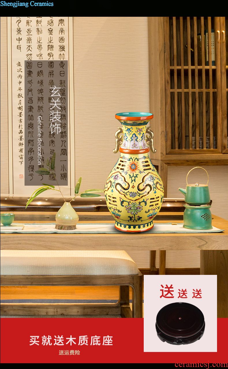 Jingdezhen ceramic pea green glaze hand-painted butterfly vase decoration furnishing articles new Chinese style household porcelain decoration in the sitting room