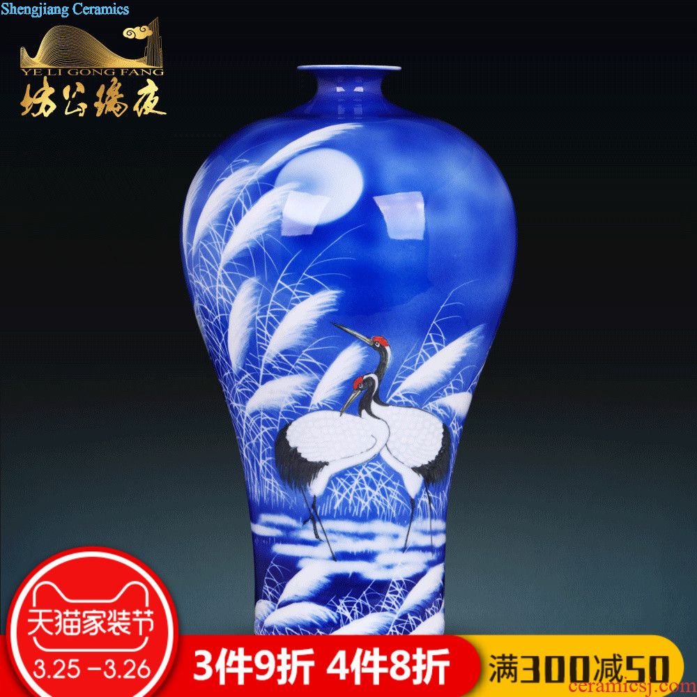 Jingdezhen ceramics hand-painted famille rose fruit fragrance vases, flower arrangement sitting room adornment new Chinese style household furnishing articles