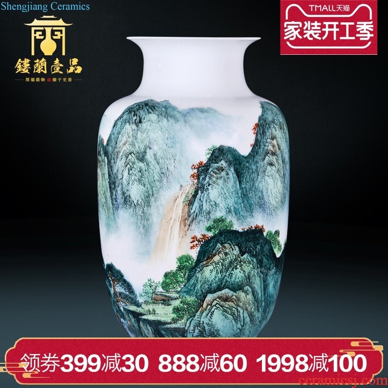 Jingdezhen ceramics hand-painted painting of flowers and dry flower vase charactizing a collection of new Chinese style sitting room adornment is placed