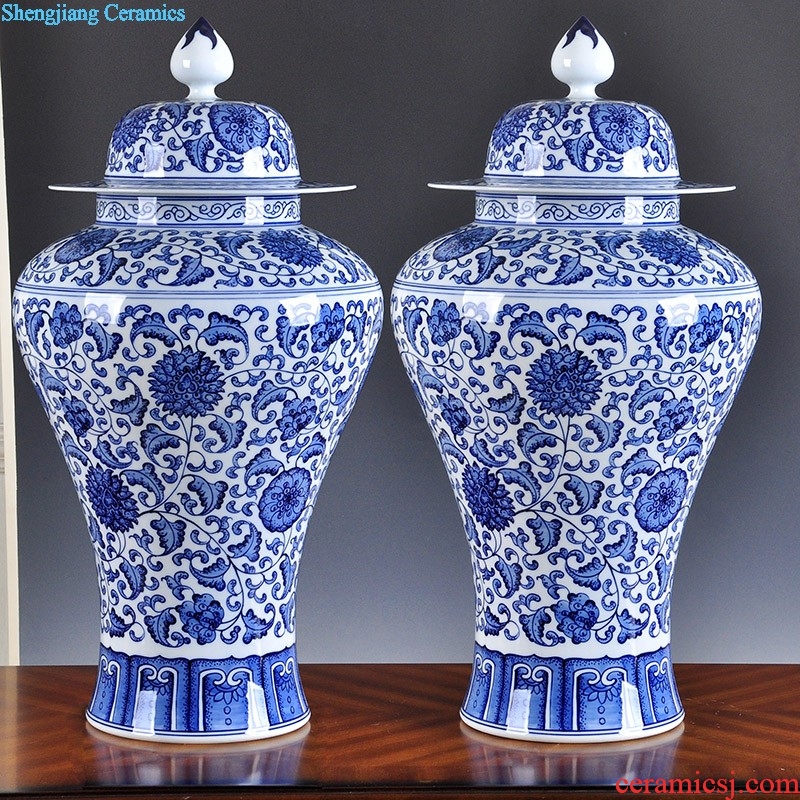 Hand painted blue and white porcelain vase is placed large carving exquisite Chinese jingdezhen ceramics home sitting room adornment