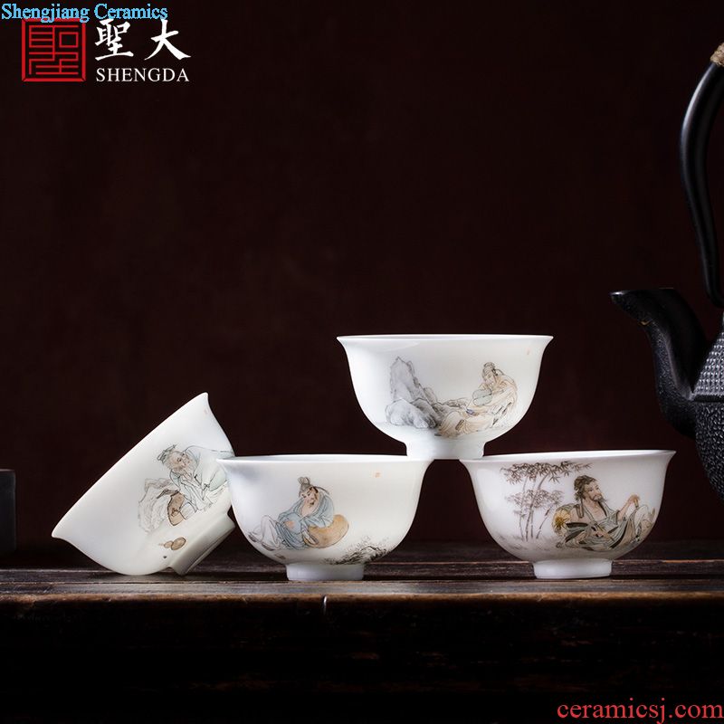 Holy big ceramic kung fu masters cup hand-painted colored enamel porcelain cups to put lotus flower tea cups of jingdezhen tea service