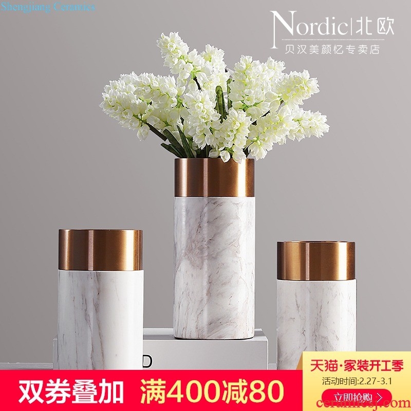 The Nordic idea contracted white ceramic candlestick sweet romance furnishing articles Home wine restaurant table decorations