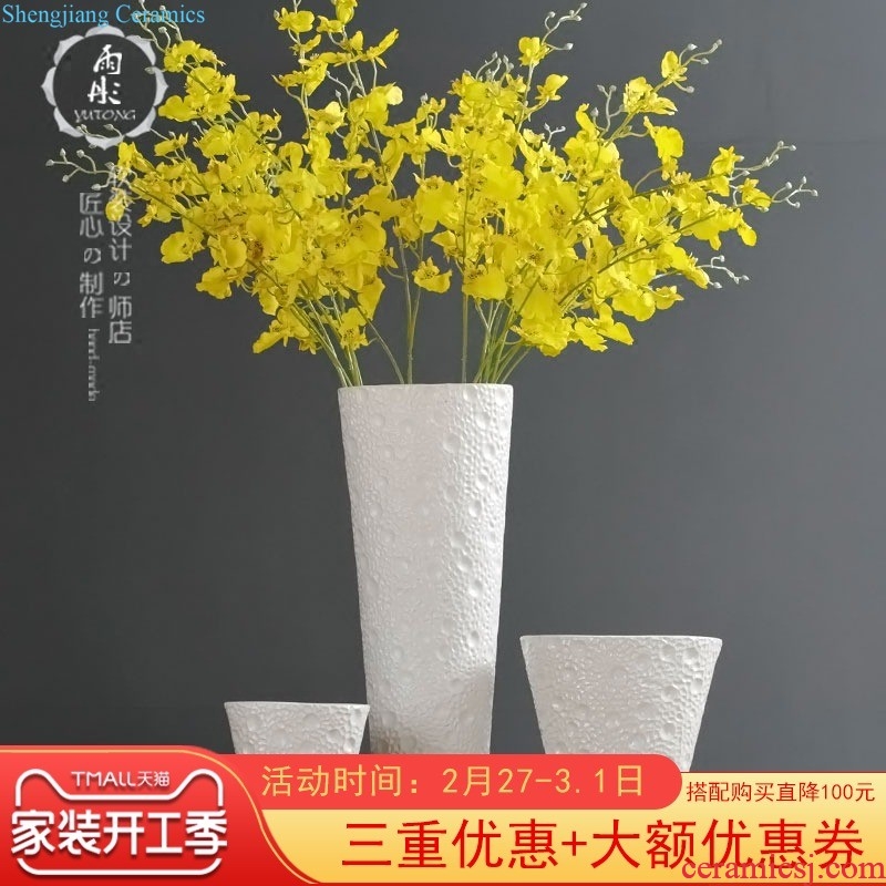 Jingdezhen ceramic vases, furnishing articles decorations flower arrangement is embossed white contracted and contemporary adornment square tank furnishing articles