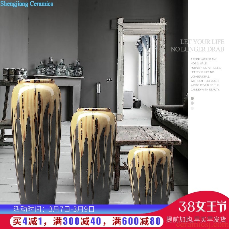 Jingdezhen ceramics the red bottle gourd vases, flower arranging archaize sitting room rich ancient frame of Chinese style household adornment furnishing articles