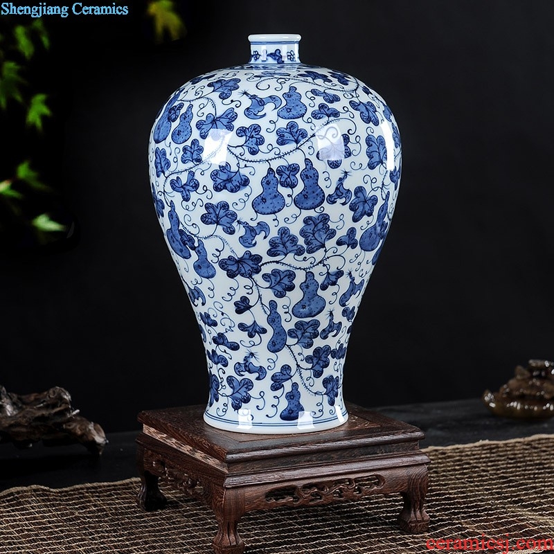 Jingdezhen ceramics furnishing articles furnishing articles Chinese blue and white porcelain vase decoration style of the ancients household flower arrangement sitting room adornment