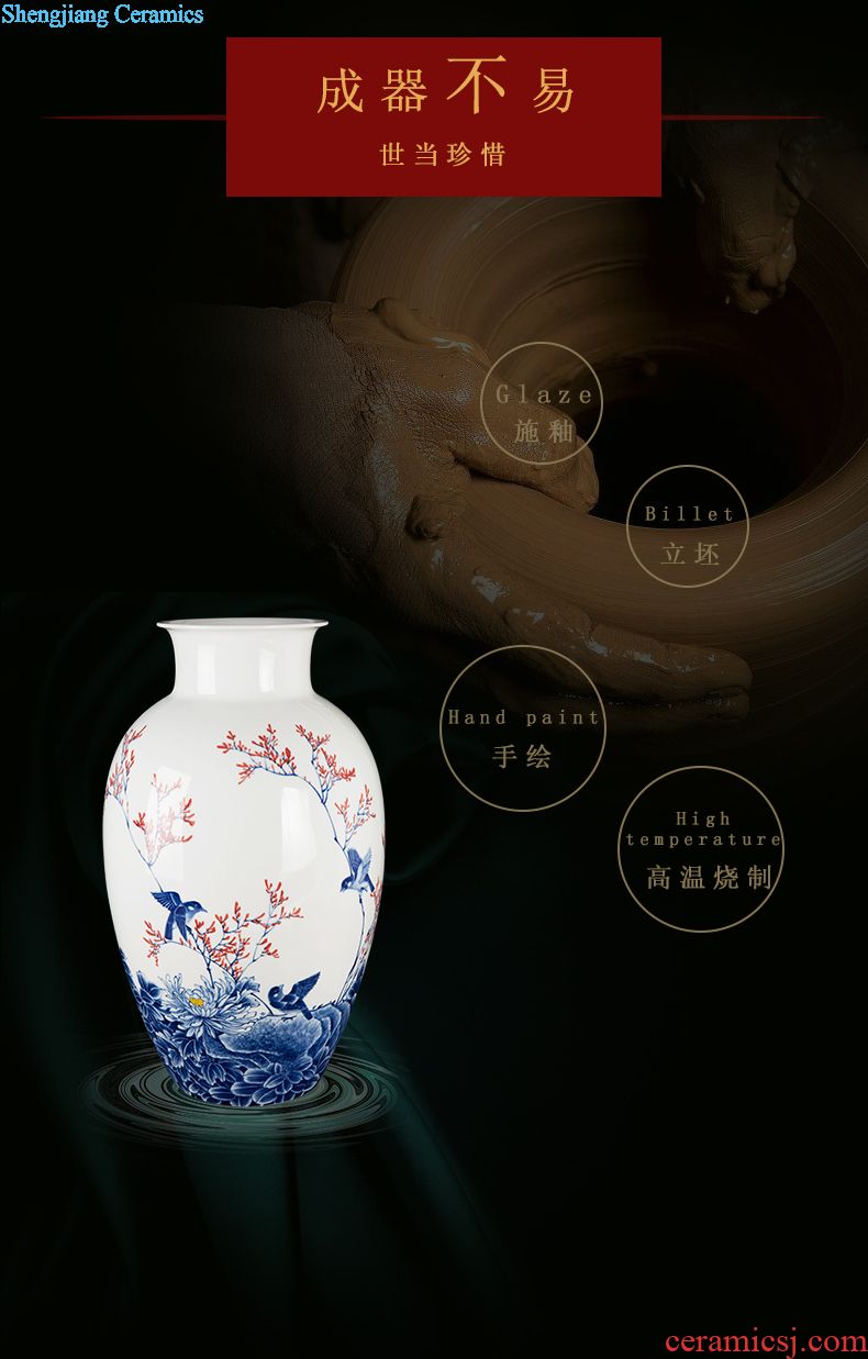 Jingdezhen ceramic new Chinese general canned adorn article place to live in the sitting room of blue and white porcelain vase decoration in China