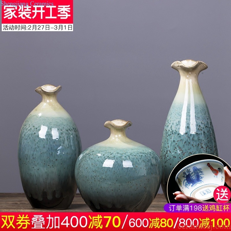 Jingdezhen ceramics vase furnishing articles of modern Chinese style household China red apple wine decoration decoration with cover