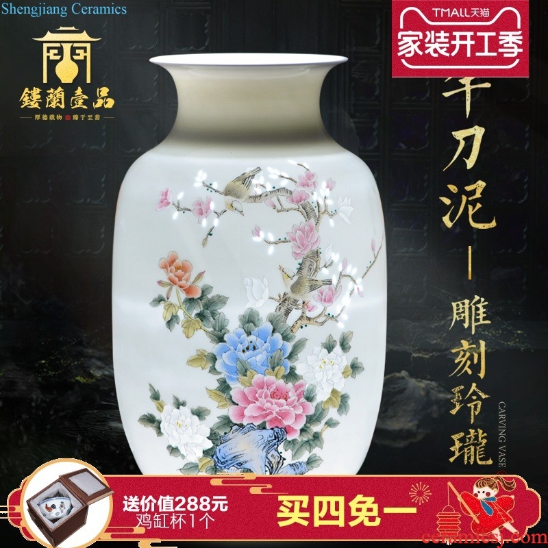 Jingdezhen ceramic master hand painted porcelain vase furnishing articles of new Chinese rich ancient frame sitting room decoration wedding decoration