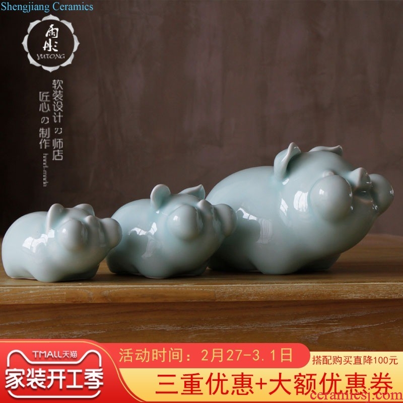 Rain tong home | jingdezhen ceramics creative manual shadow celadon furnishing articles snail animal porcelain porcelain decoration in study