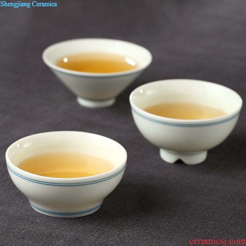 Drink to the blue and white porcelain sample tea cup hand-painted guest-greeting pine single master cup only Japanese kung fu tea set a single small tea cups