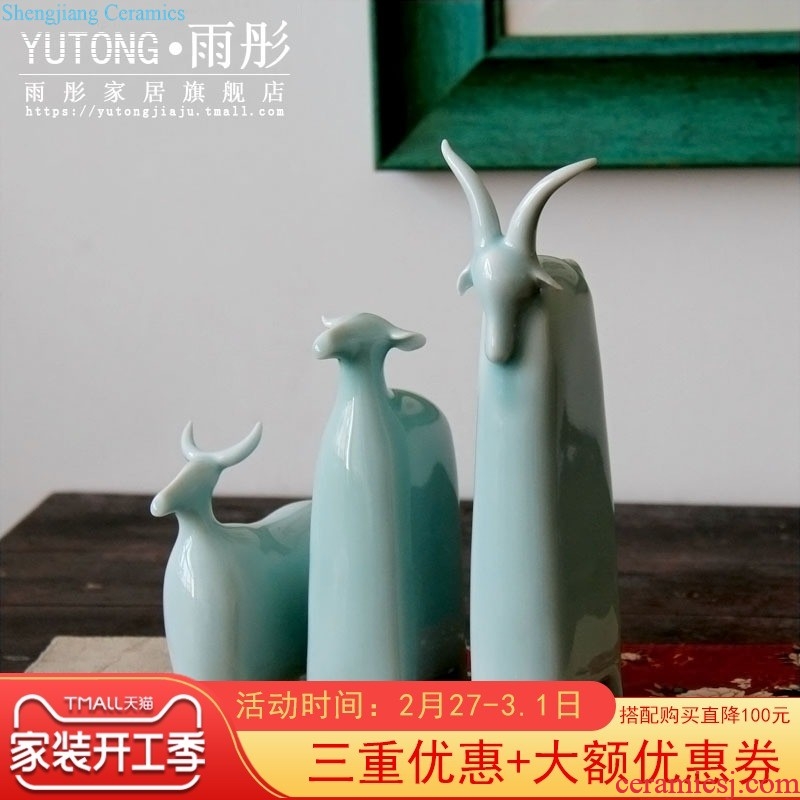 Rain tong home | shadow green ceramic porcelain carving small animals rabbits mini desktop small place decoration home decoration