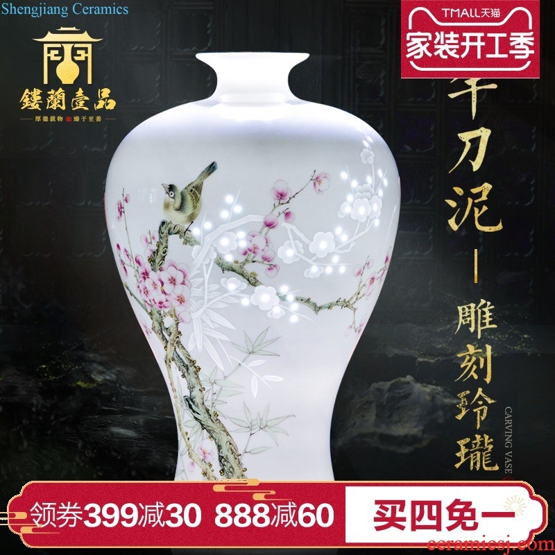 Jingdezhen ceramics imitation qing qianlong shamrock glaze ssangyong ear vase new Chinese style home sitting room adornment is placed