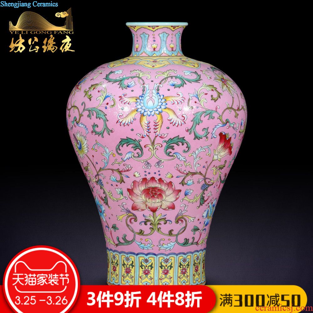 Jingdezhen ceramics furnishing articles hand-painted idle pavilion agile vase of TV ark of Chinese style household decoration decoration