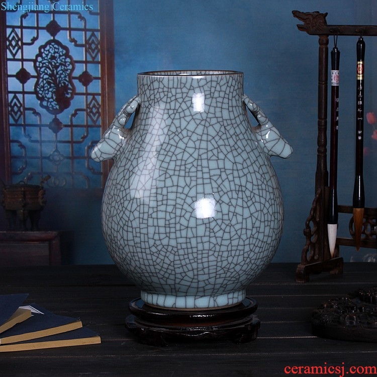 European furnishing articles of jingdezhen ceramic vase contracted and contemporary creative sitting room of the white flower arrangement, three-piece decorations