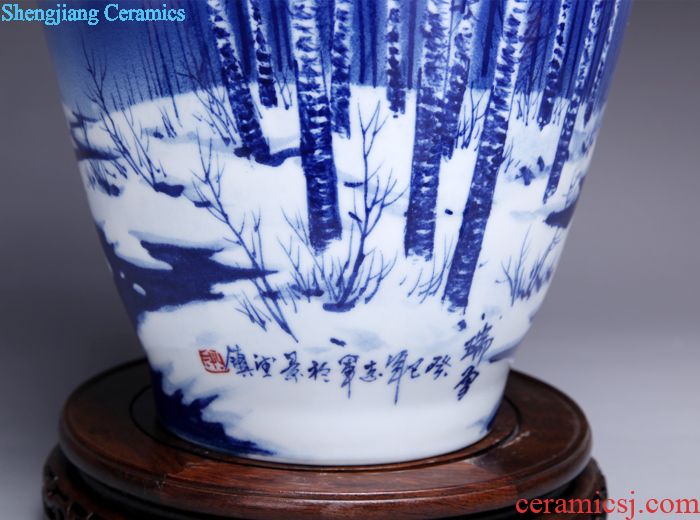 Jingdezhen ceramic hollow vase modern furnishing articles vase ou type TV ark creative porch decoration of Chinese style