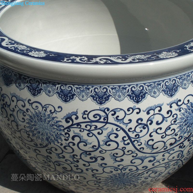 Jingdezhen blue and white youligong imitation qianlong hand-painted dragon vase the celestial sphere red dragon tattoo art vase make sea, Kowloon