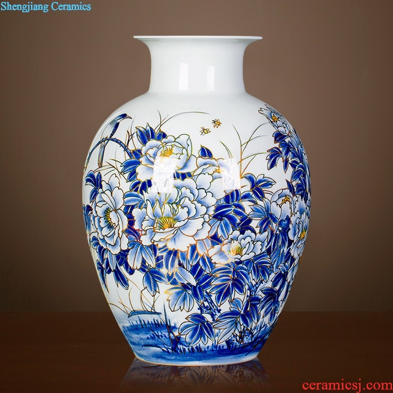 Jingdezhen ceramics imitation qing qianlong pastel vases, flower arranging antique Chinese rich ancient frame sitting room adornment is placed