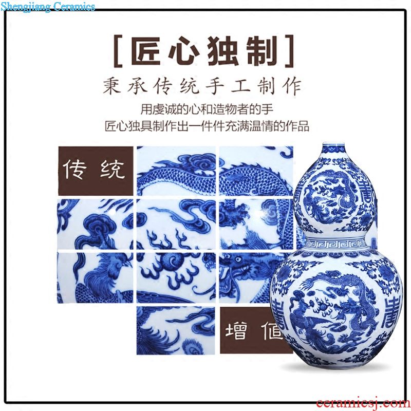 Jingdezhen blue and white porcelain vases, pottery and porcelain antique bound branch even a bottle of flower arranging Chinese style household act the role ofing is tasted the sitting room of handicraft