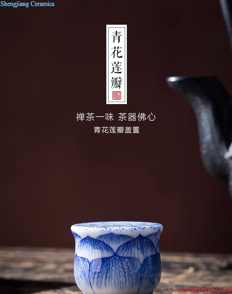 The big blue and white landscape bell cup teacups hand-painted ceramic kung fu master cup sample tea cup single cups of jingdezhen tea service