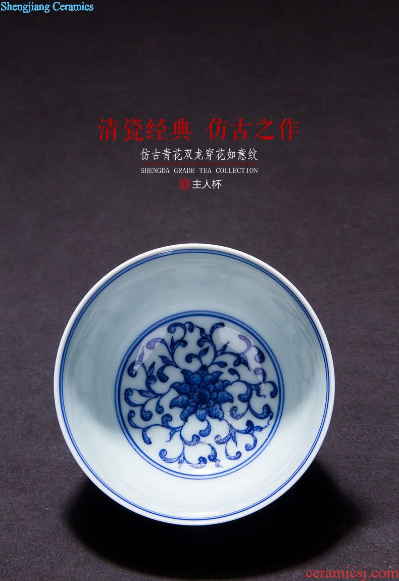 A clearance rule Ceramic sample tea cup master cup ji red paint longfeng lines cylinder cup manual of jingdezhen tea service