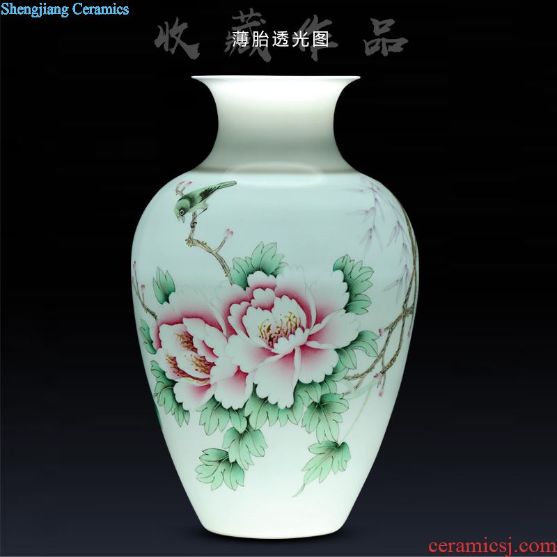 Jingdezhen ceramic hand-painted plum flower decoration vase furnishing articles of Chinese style living room TV cabinet process furnishings porcelain