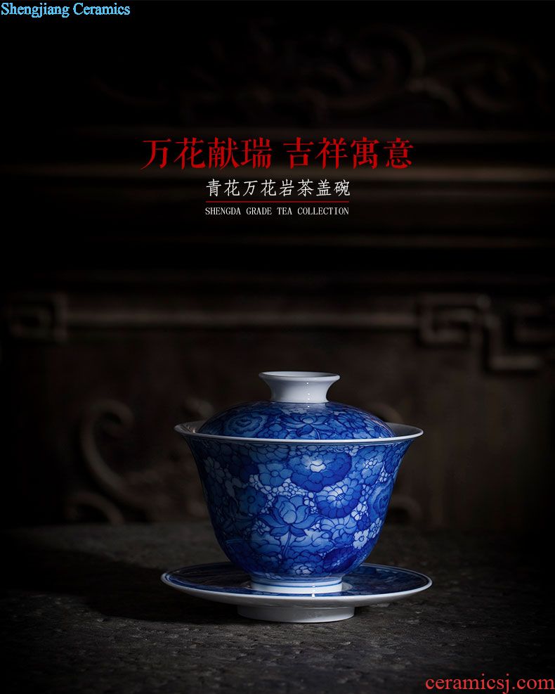 The big three red colour is blue and white alum tureen teacups hand-painted ceramic tea out of the water bowl of jingdezhen tea service