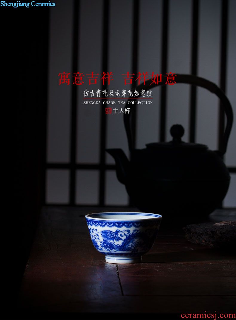 A clearance rule Ceramic sample tea cup master cup ji red paint longfeng lines cylinder cup manual of jingdezhen tea service