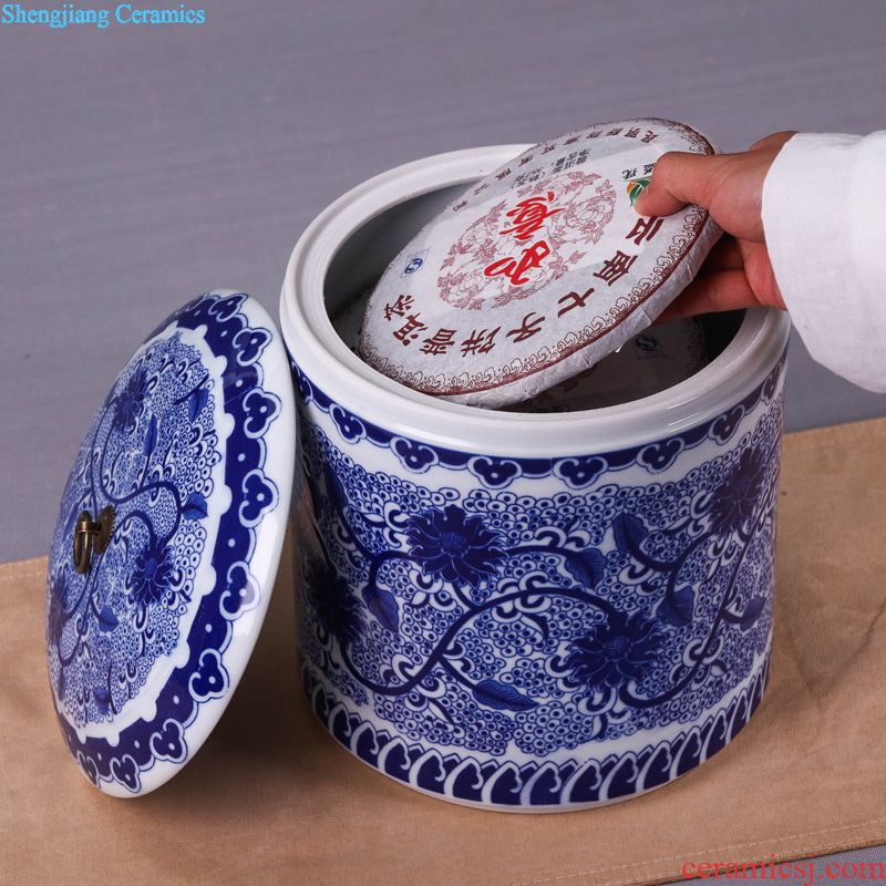 Jingdezhen ceramics pu 'er tea pot tea tea cake box domestic large-sized ceramic tea seal pot