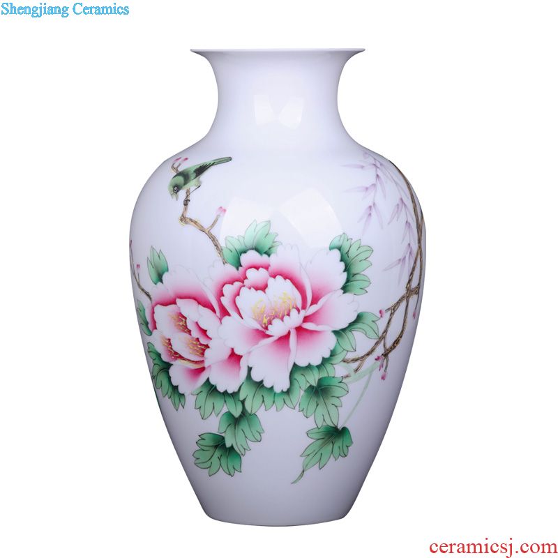 Jingdezhen ceramic hand-painted plum flower decoration vase furnishing articles of Chinese style living room TV cabinet process furnishings porcelain