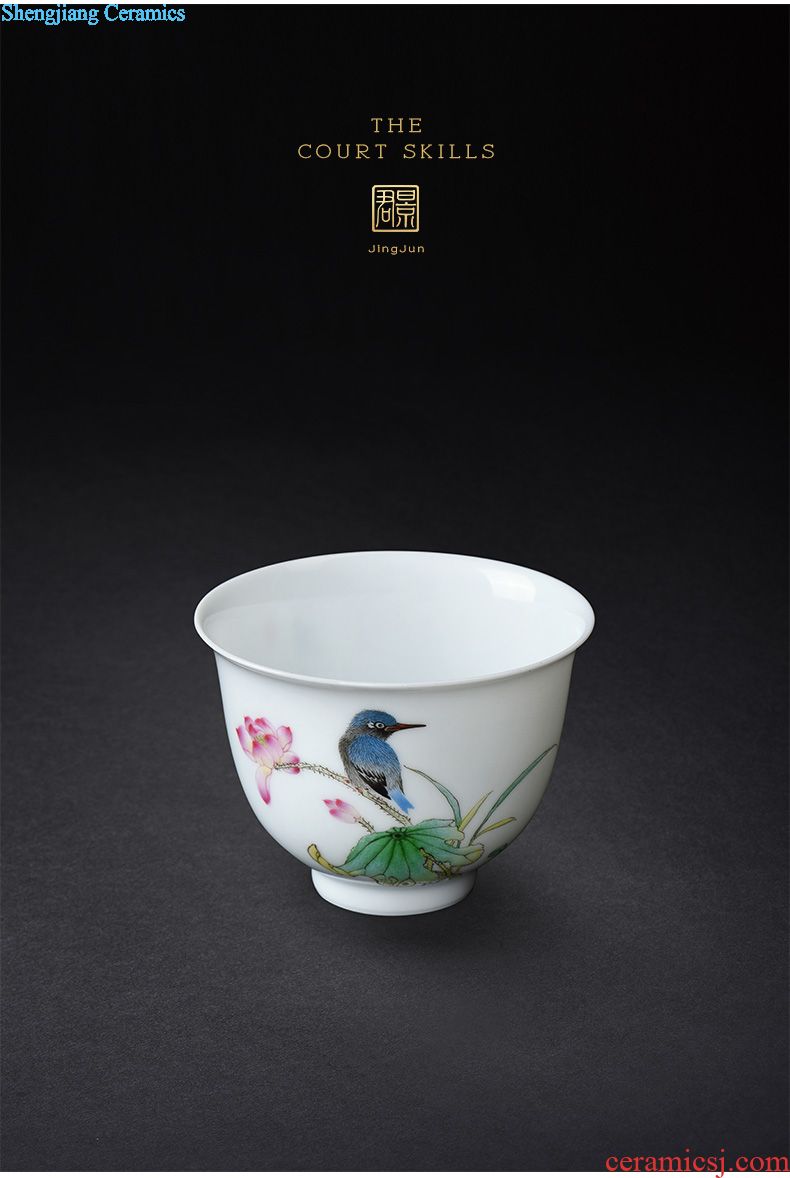 Jingdezhen ceramics hand-painted painting of flowers and pastel celadon vase archaize home sitting room art adornment is placed
