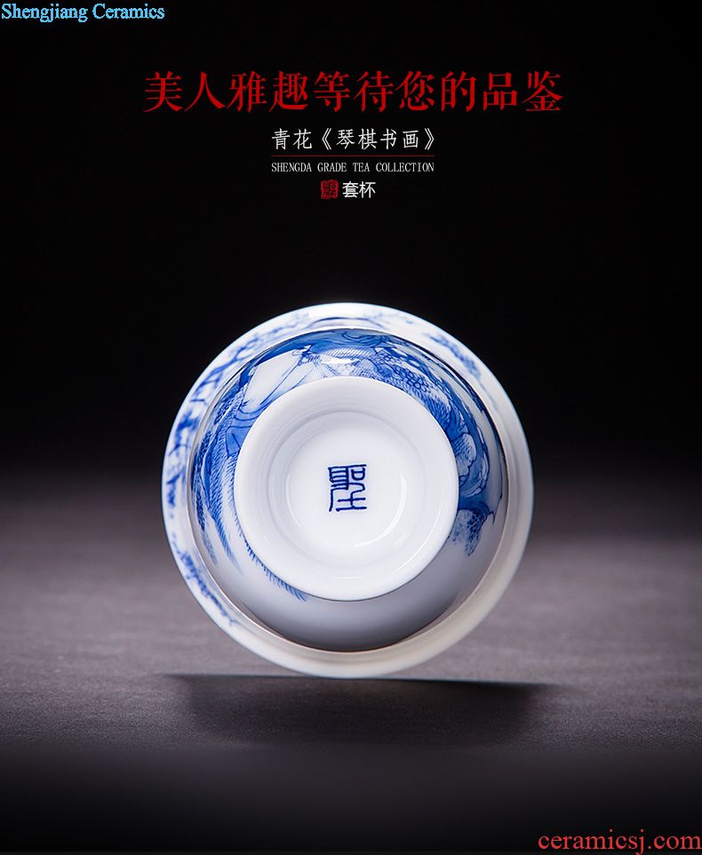 The big Hand painted blue and white chrysanthemum butterfly tattoo master cup of jingdezhen ceramic cup of pure manual kung fu tea sample tea cup