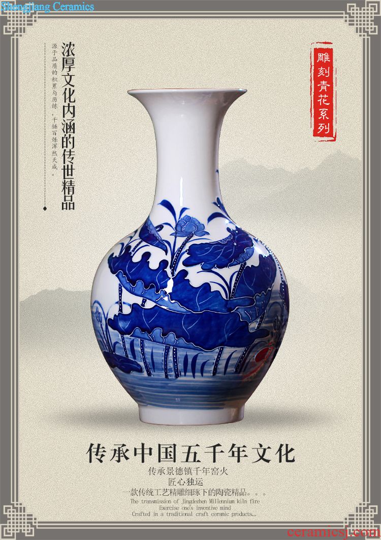 Jingdezhen ceramics large blue and white seal pot sitting room place candy jar household act the role ofing is tasted barrel storage tank