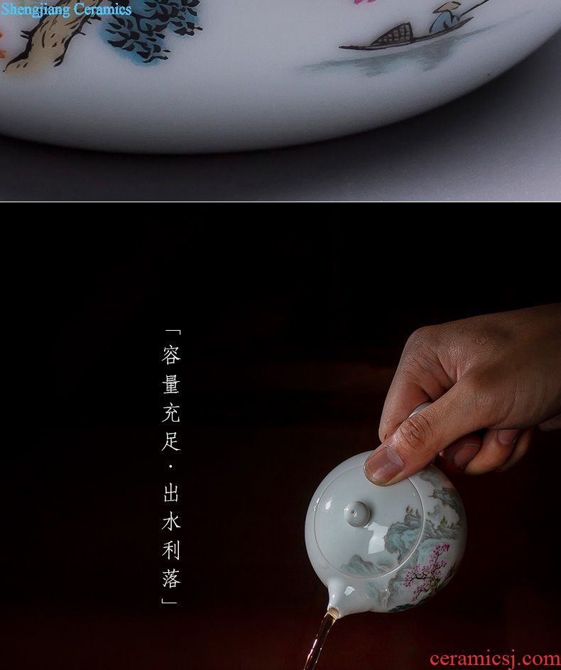 The big three red colour is blue and white alum tureen teacups hand-painted ceramic tea out of the water bowl of jingdezhen tea service