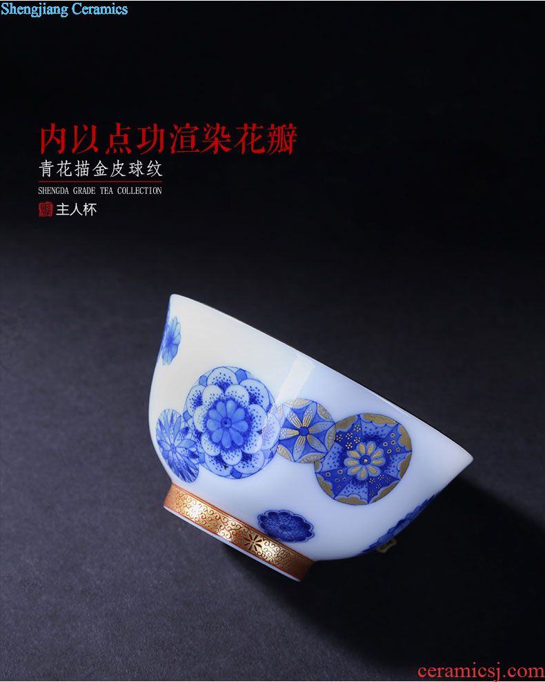 Kung fu tea hand sample tea cup full of blue and white porcelain ceramic masters cup hand paint small cups of jingdezhen tea service