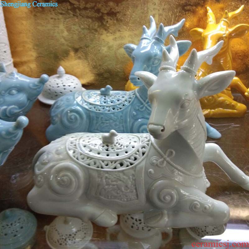 Air tiger stereo ceramic porcelain porcelain furnishing articles furnishing articles double horse tiger lion porcelain porcelain horse furnishing articles