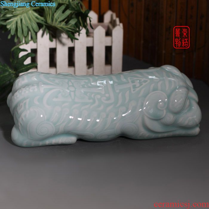 Jingdezhen ceramic animal sculpture furnishing articles in yellow white blue background furnishing articles ceramics ceramics hollow-out sheep