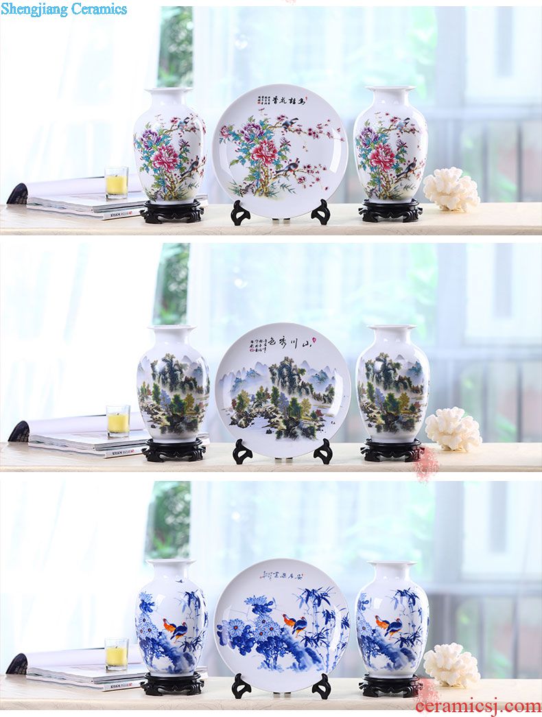 Jingdezhen ceramics hand-painted lotus rhyme famille rose porcelain vase sitting room place, famous master of decorative arts