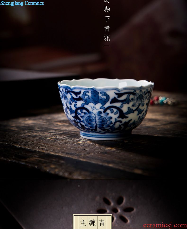 Holy big cup sample tea cup hand-painted ceramic kungfu antique blue-and-white bound lotus flower lamp that single cup of jingdezhen tea service master